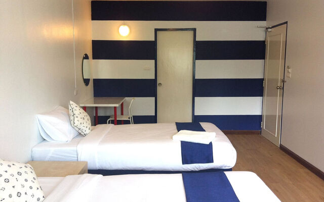 Nautical Home & Seashell House B&B
