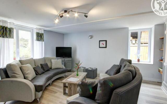 Gîte Saint-Didier-sur-Rochefort, 7 pièces, 12 personnes - FR-1-496-18