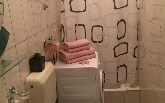 Apartments Roko - Economy One Bedroom Apartment With Shared Terrace