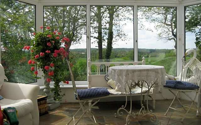 Folly Studio Bed and Breakfast