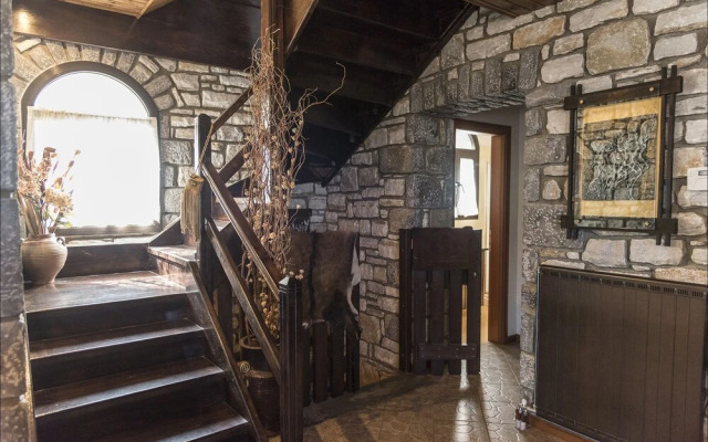 Stone Mansion Anavryti, ΑΜΑ 20569