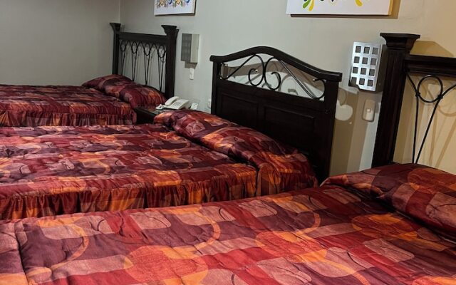 Thizma Hoteles