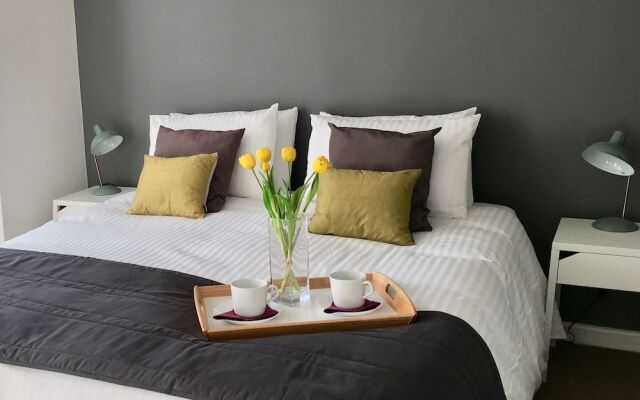 Netley Village Apartment