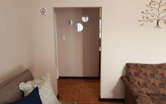 Roos Getaway Apartments #8