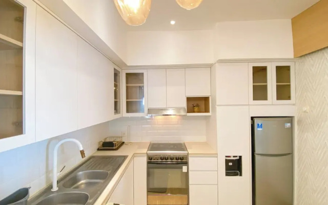 Modern Look 2Br At Puri Garden Apartment