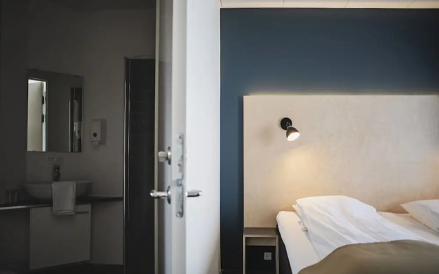 62N Hotel