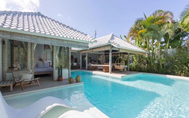 Cocowhite Villa