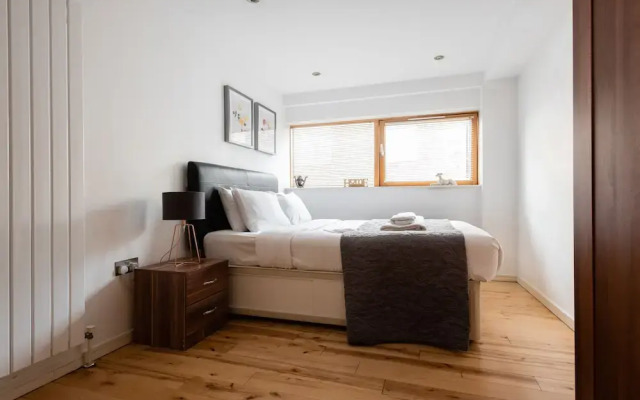 Platinum Apartment next to London Bridge 9995