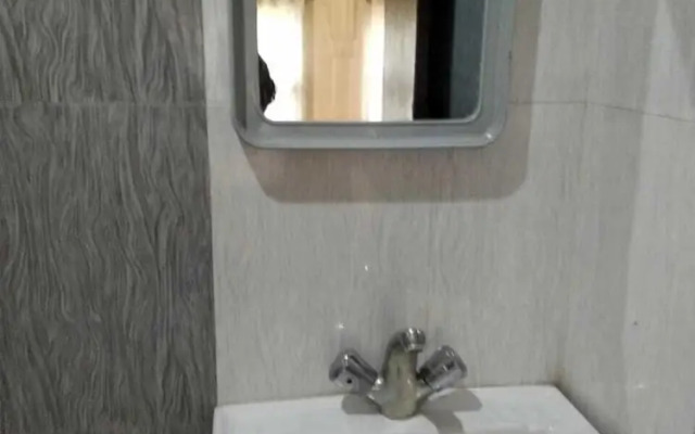 Dwivedi Hotels Hotel Elena