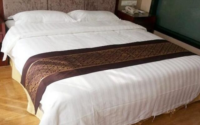 Qingdao Likelai Garden Hotel (Chengyang Zhengyang Middle Road Metro Station)