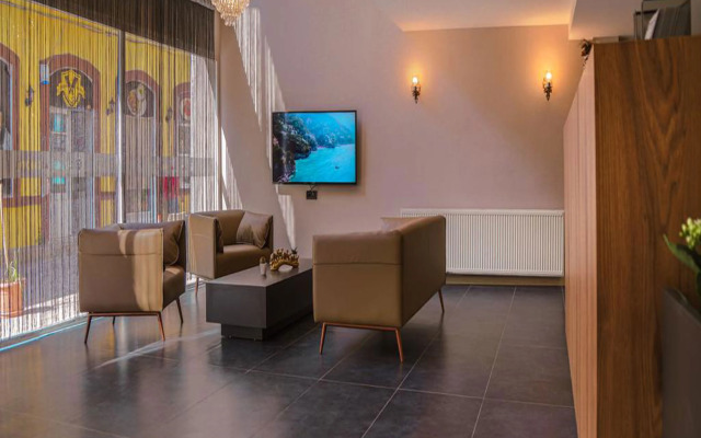 Grand Faik Hotel Çeşme