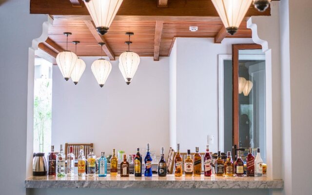 Vinh Hung Old Town Hotel
