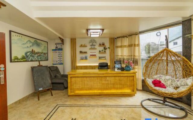 Yandang Mountain Yunqi Small Building