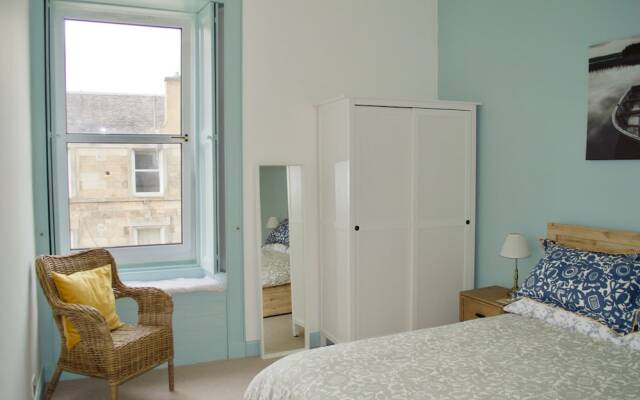 Dalry 2 Bedroom Flat