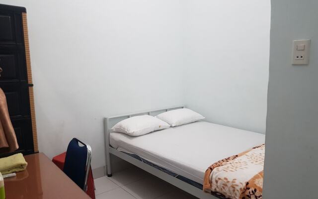 OYO 93951 Family Guesthouse