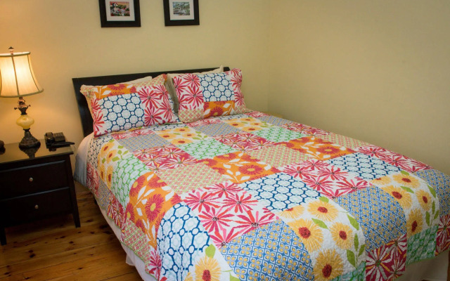 The Elizabeth Manor Guesthouse