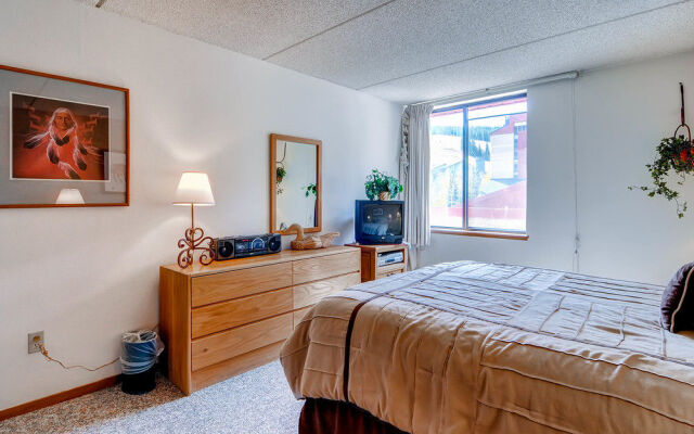 Mountain Plaza at Center Village by Copper Mountain Lodging