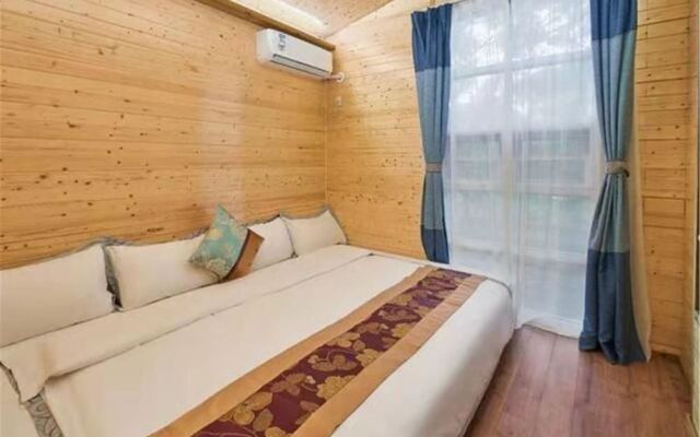 Hongdouchan Wooden House