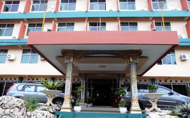 OYO 2487 Sampurna Jaya Hotel