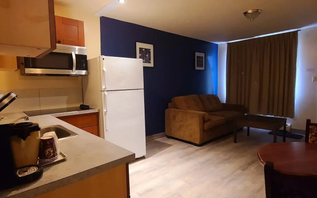 Empire Inn & Suites