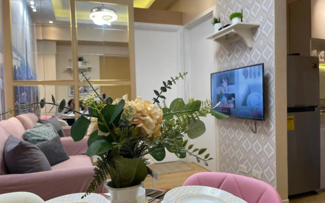 SMDC Trees Residences Tower 1 - 2BR Newly Renovated Staycation
