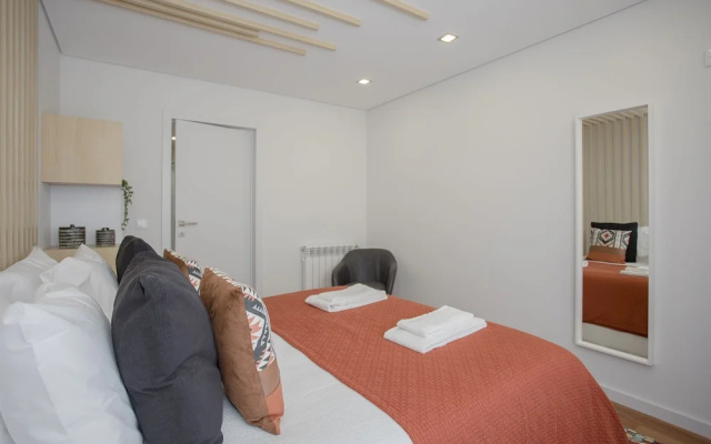 Liiiving - Luxury River View Apartment V