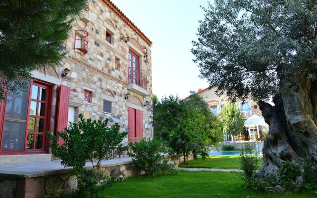 Alacati Zeytin Konak Hotel