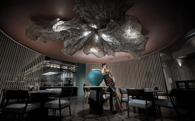 HUALUXE Shenzhen Bao'an by IHG