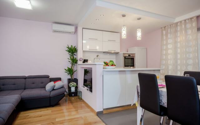 Modern Apartment in Dalmatia Near the Sea