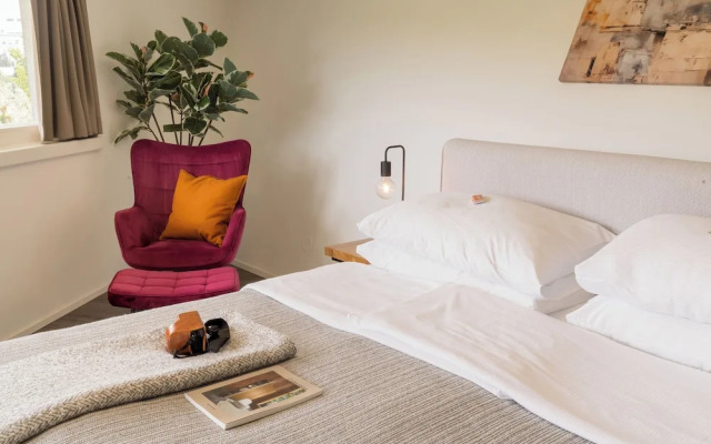 URBAN ISLAND - Riverside Apartments