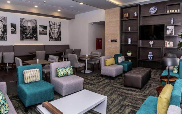 Hampton Inn & Suites by Hilton Puebla