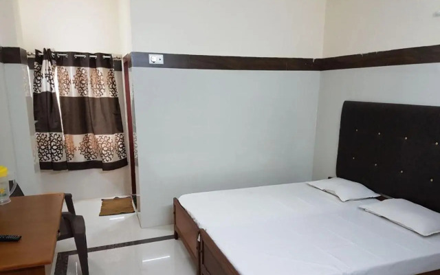 Hotel Parvathi International