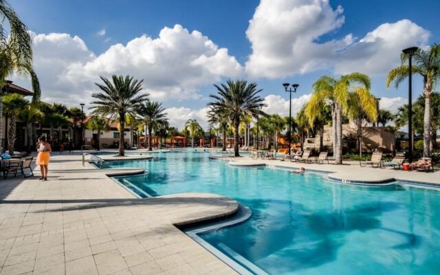 Stunning Modern Solterra 5 Bedroom/4 Bathroom Home