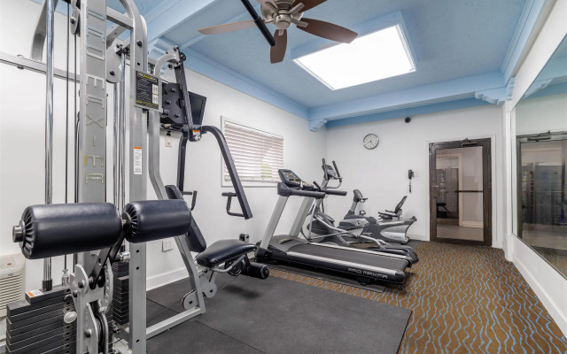 Motel 6 Dallas, TX – Downtown