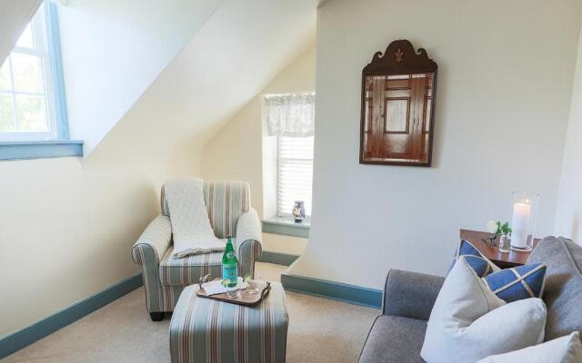 The Red Fox Inn & Tavern