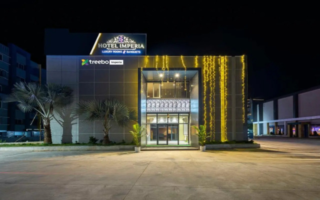 Treebo Imperia, Kommadi