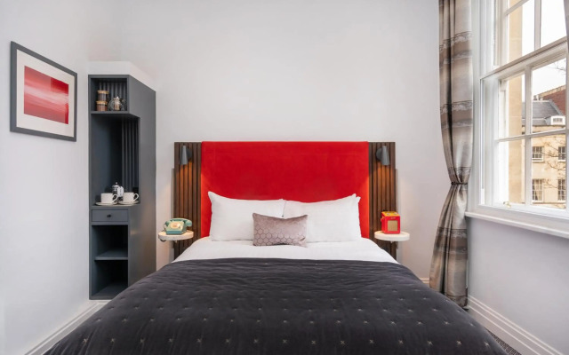 Berkeley Square Hotel