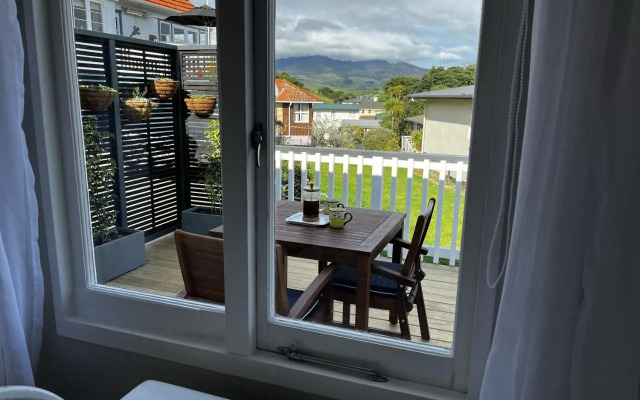 Raglan Retreat on Gilmour