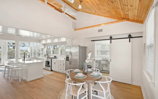 Waterfront Incredible Views Fire pit Renovated