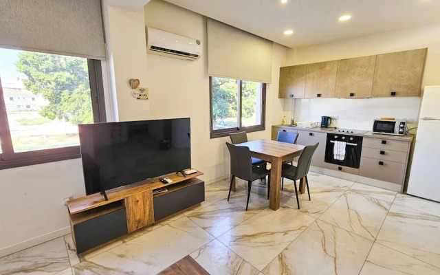 Mimi's Sunny Beach Apartment
