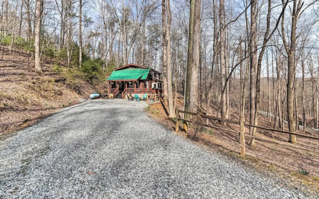 Stunning Ellijay Cabin w/ Community Amenities