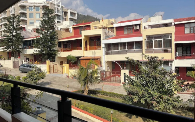 White House By The Ganges