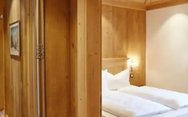 Suite Beech Modern Retreat
