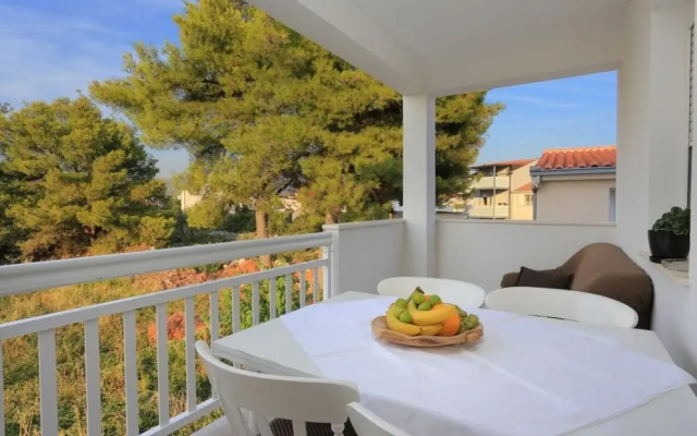 Lias - With Restaurant - A6 Prvi kat