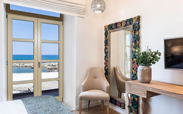 Avra Apartments Kolymbari Harbour