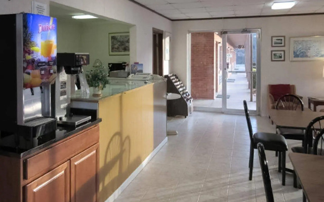 Econo Lodge Lexington Downtown near I-81