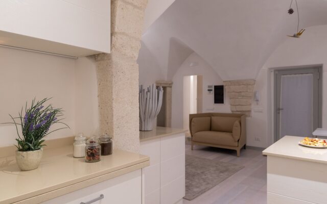 Stone apartment with Terrace by Wonderful Italy