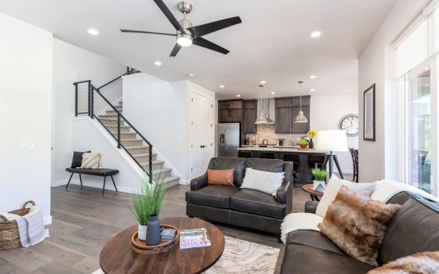 Hot Tub- Spacious-4br-deer Valley-mountain-view