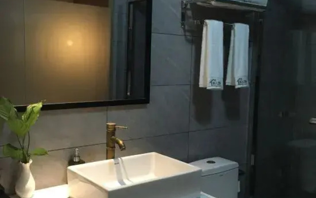 Tea Man's House Hotel (Wuyishan Sangu Resort)