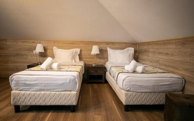 Отель Crema Residence